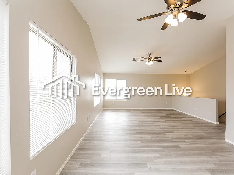 10422 W Oregon Ave — Photo 13