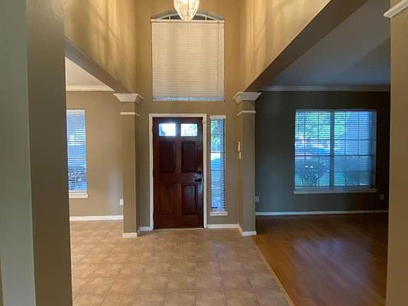 2nd image of 6006 Spanish Oak Dr