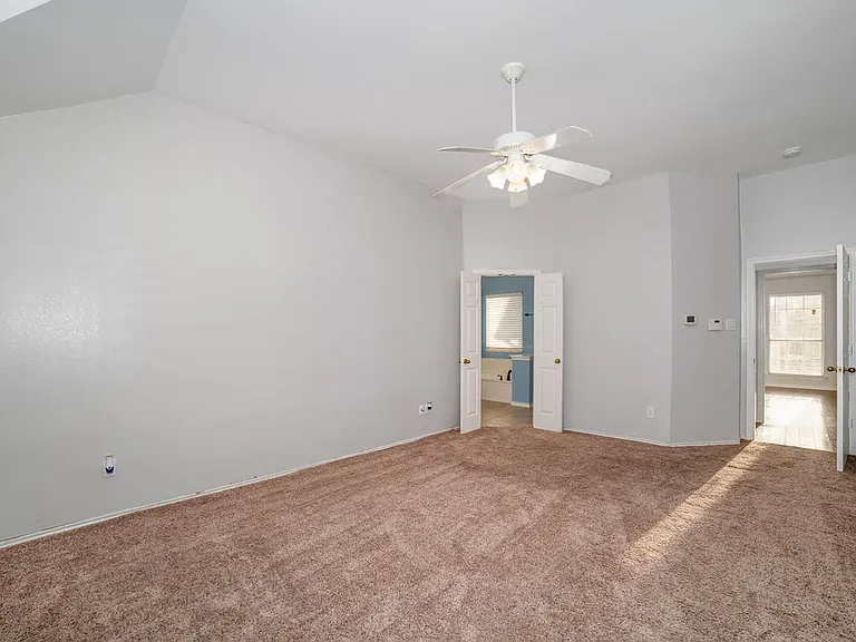 1908 Wood Crest Dr — Photo 12