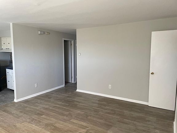 3rd image of 4818 Unruh Ave Floor 2