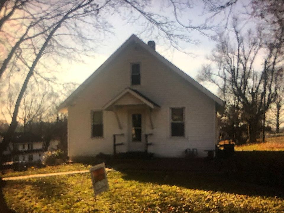 2nd image of 3816 Seneca St