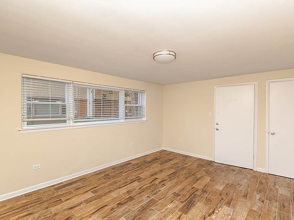 4th image of 4916 N Harlem Ave APT 1