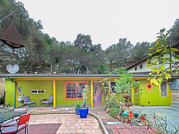 Front yard and the house