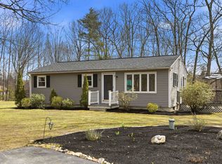 9 Tuttle Rd, Bedford, NH 03110