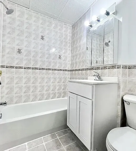 291 E 3rd St #5B — Photo 8