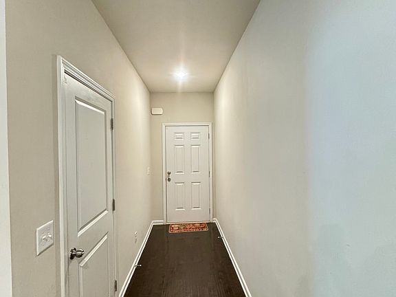 5th image of 2188 Justify Ln #40