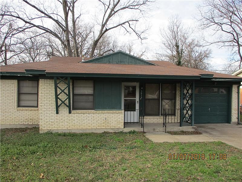 1st image of 3913 Hiland Dr
