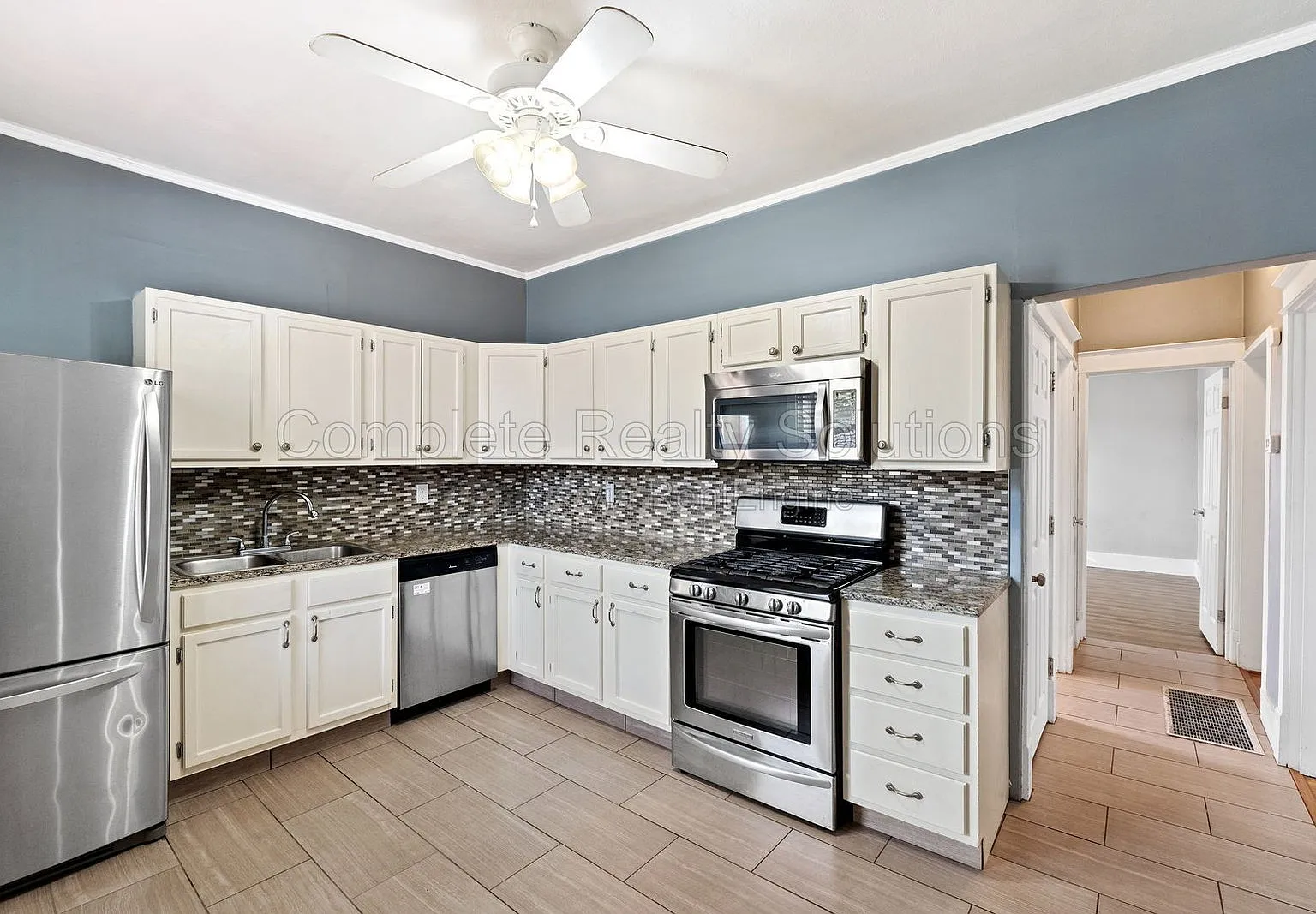2 bed, 2.0 bath, 896 sqft, $1,450 — Photo 1