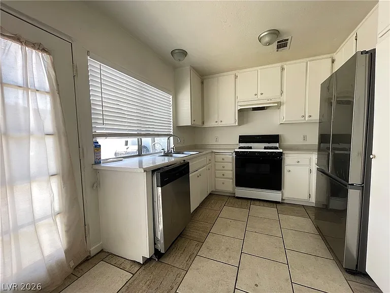3904 Blackford Pl — Photo 13