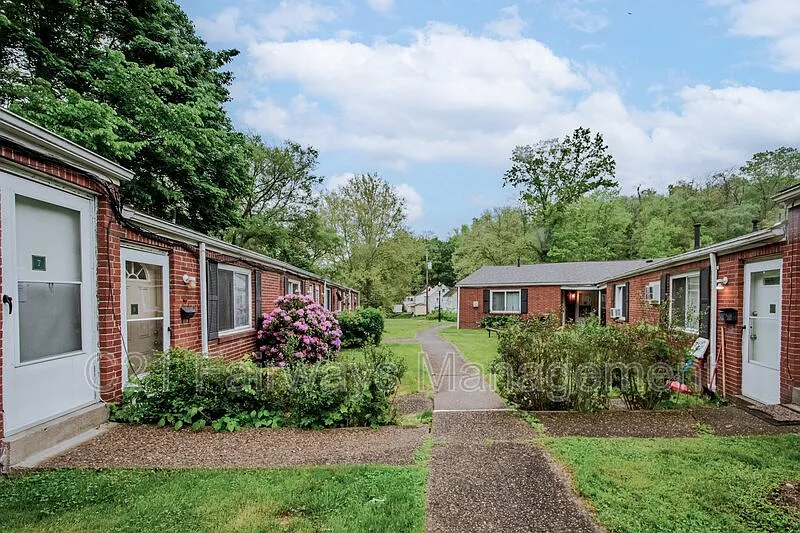 1 Pennridge Ct APT 14 photo 1