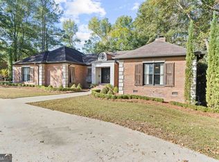 1176 Saint Andrews Dr, Macon, GA 31210