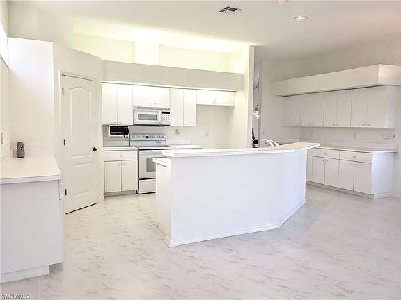 3rd image of 9160 Old Hickory Cir