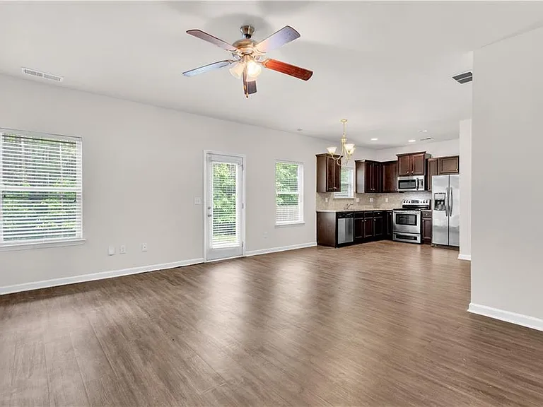 4488 Ravenwood Dr — Photo 5