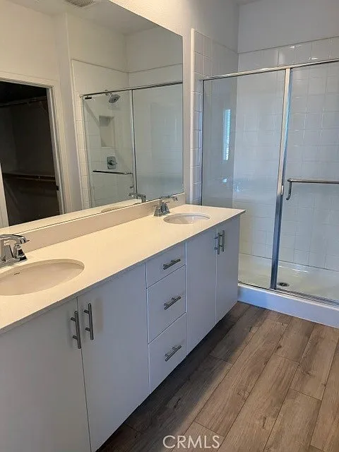 3 bed, 4.0 bath, 2004 sqft, $4,350 — Photo 3