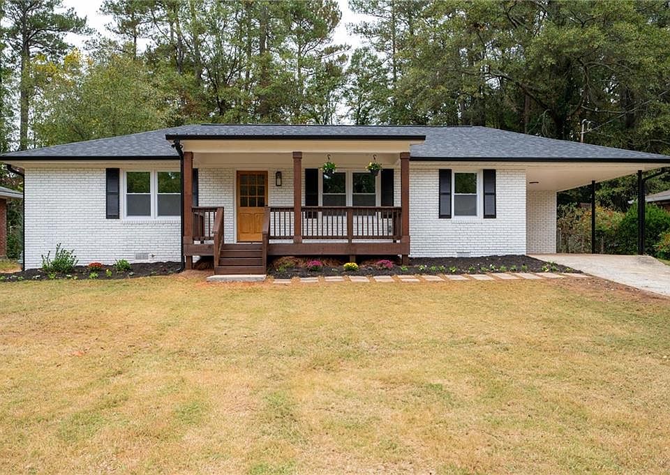 1st image of 2113 Pawnee Dr SE