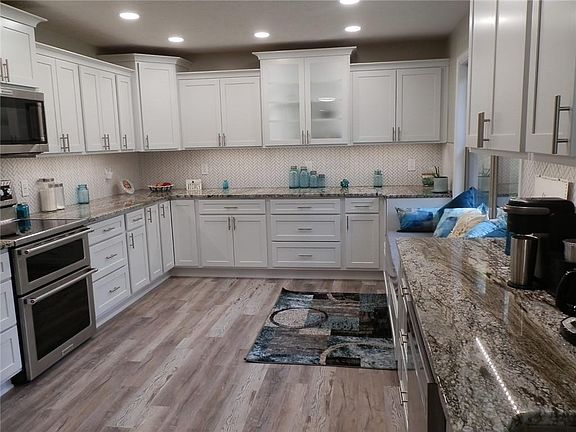 4th image of 308 Kennedy Pl