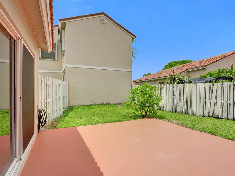 17866 SW 10th Ln — Photo 39