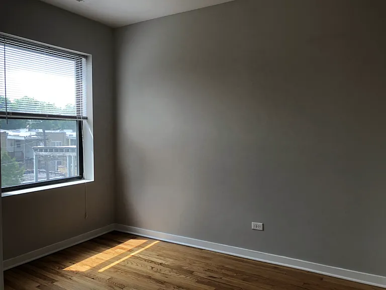 6704 N Artesian Ave — Photo 9