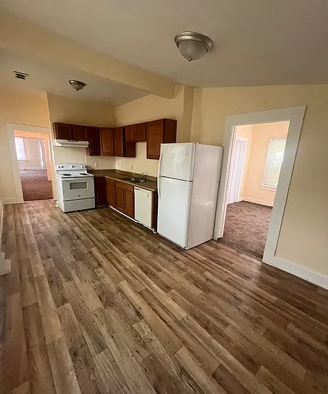 83 W Virginia Ave — Photo 3