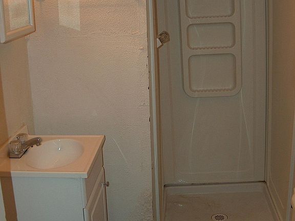 2nd image of 216 Tinkler St APT A