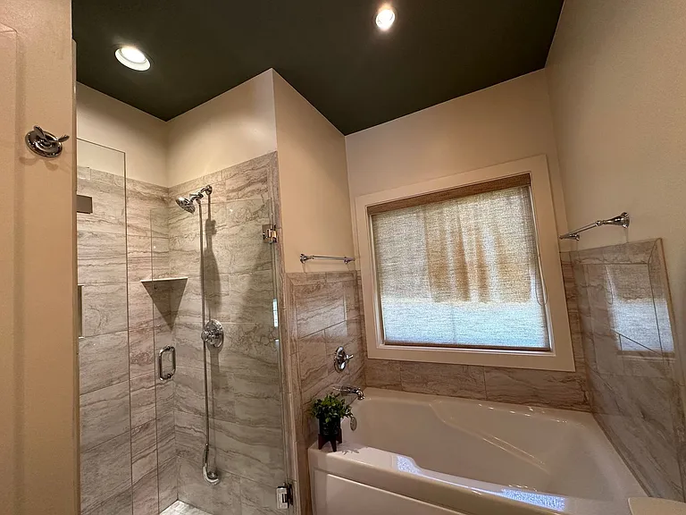 358 Kingston Cir — Photo 13