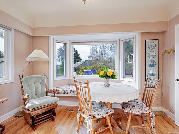 4th image of 3911 Dawe Rd