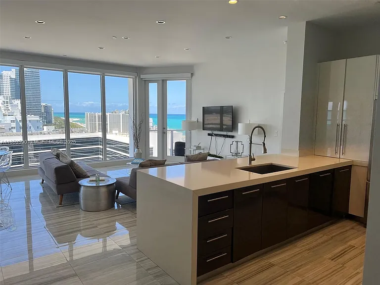 100 Lincoln Rd #Penthouse 9 — Photo 6