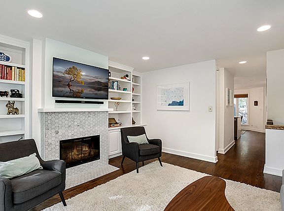 4th image of 1817 N Dayton St