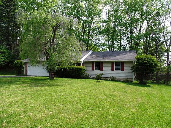 3rd image of 116 Bradley Ct