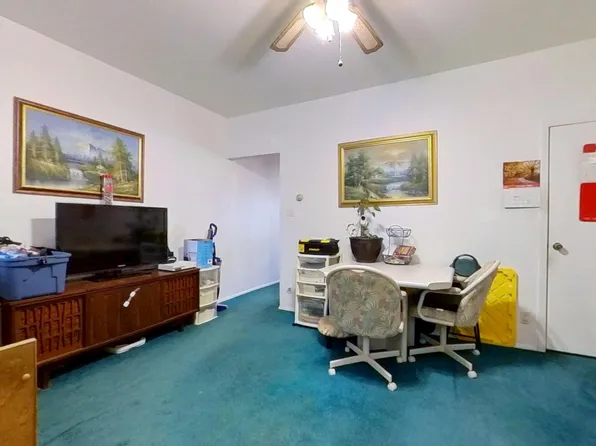 13 Coonley Court image 4 of 14