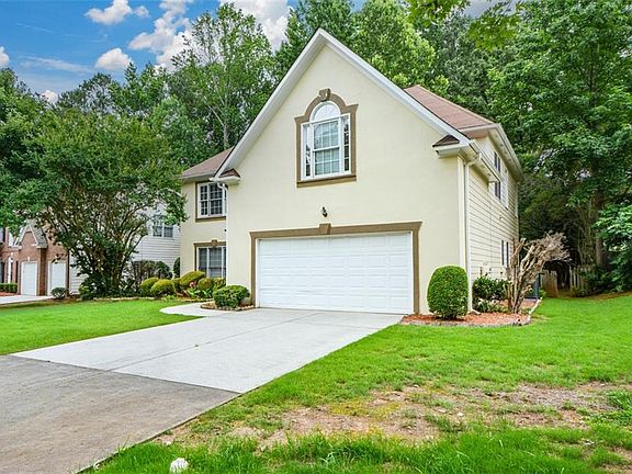 2nd image of 4736 Cedar Wood Dr