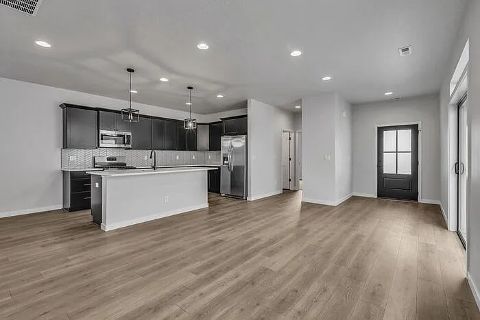 2919 N Phoenix Ln — Photo 5