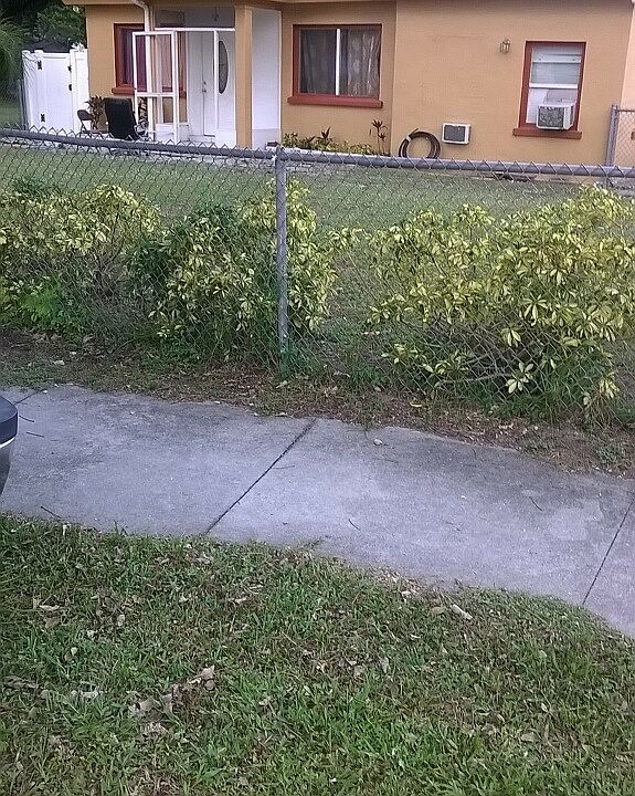 1st image of 2845 Meadow Ave