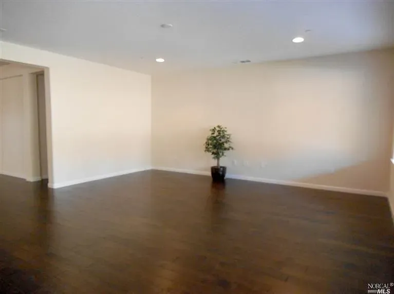 1005 Chatswood Ct — Photo 8
