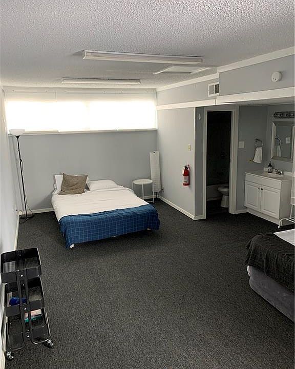 1st image of 2402 Pearl St APT 102