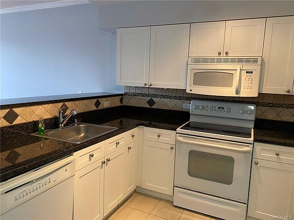 2nd image of 300 Mamaroneck Ave APT 617