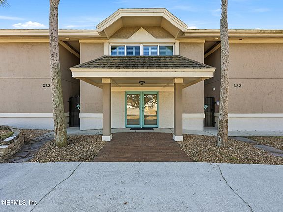 4th image of 221 13TH AVENUE N #202A