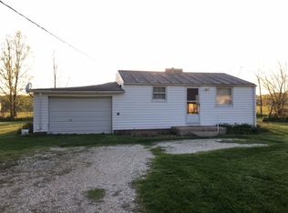 482 1/2 S Main St, Farmington, IL 61531