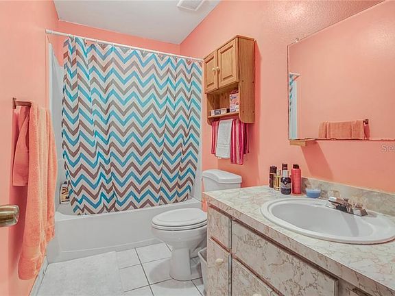 3rd image of 1075 S Nekoma Ave