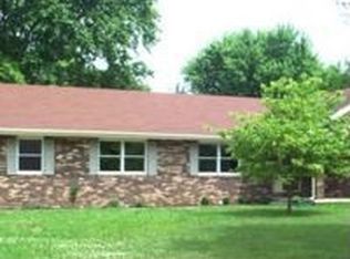 1104 Autumnwood Ln, Madison, IN 47250