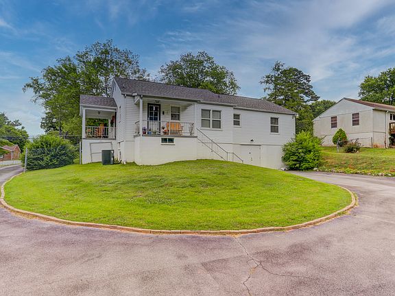 2nd image of 2919 Knox Ln