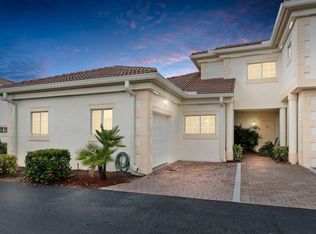 528 7th Sq APT 101, Vero Beach, FL 32962