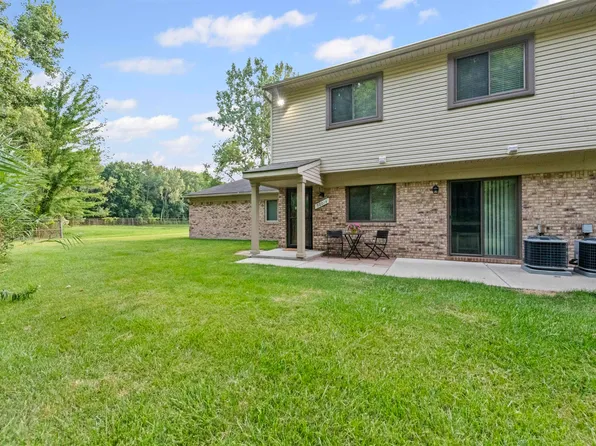 50014 S Jimmy Ct, Chesterfield, MI 48047