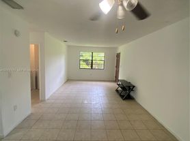 1415 NE 118th Ter, Miami, FL