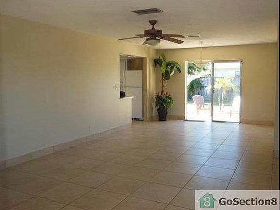 3rd image of 320 SW 80th Ave