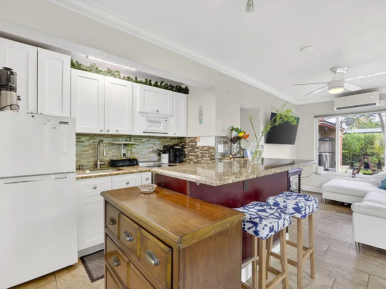 3207 Marine Dr #C — Photo 6