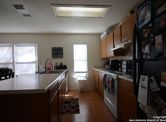 4th image of 9034 Mountain Field Dr