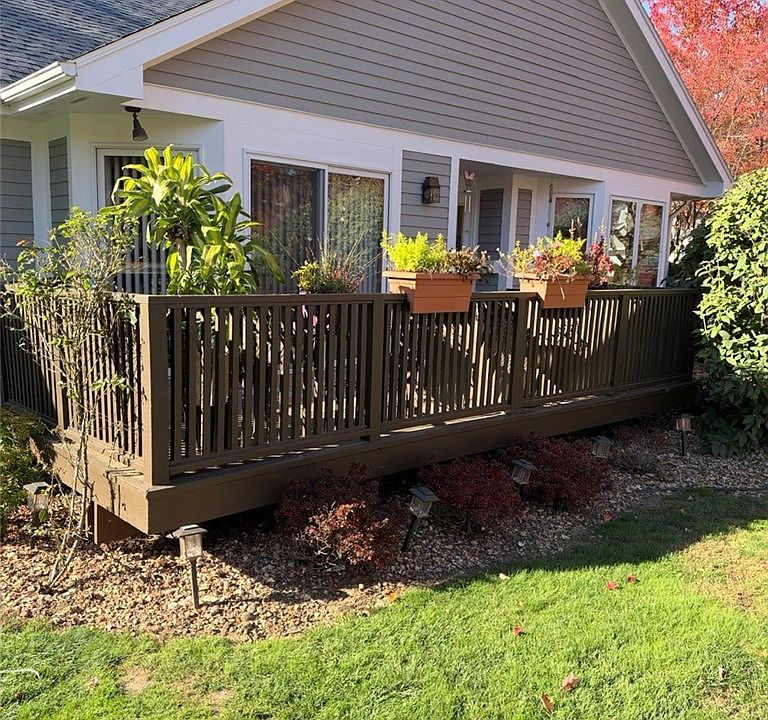 1st image of 90 Running Brook Ln