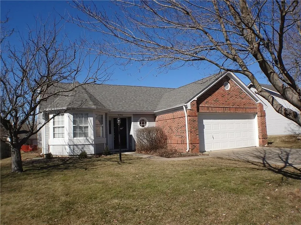 7714 Winding Creek Pl photo 1