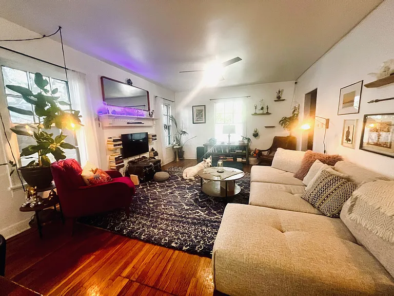 Alameda Dr — Photo 17